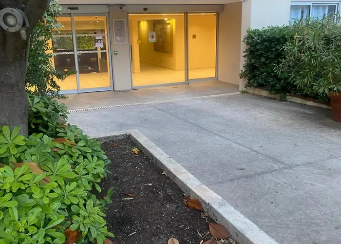 Apparemment Proche De La Apartmán