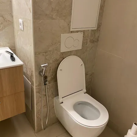 Apartamento Apparemment Proche De La *