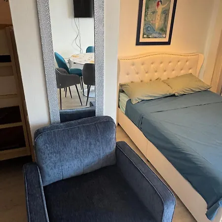 Apparemment Proche De La Apartman *