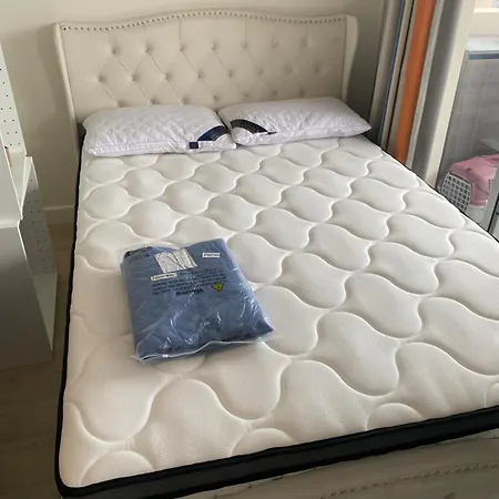 Apartamento Apparemment Proche De La Cannes