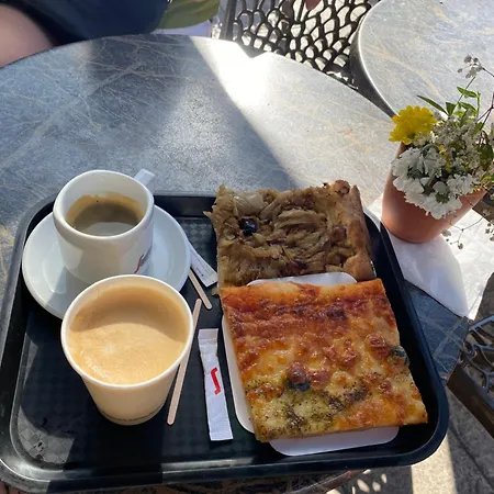 Apparemment Proche De La * Cannes